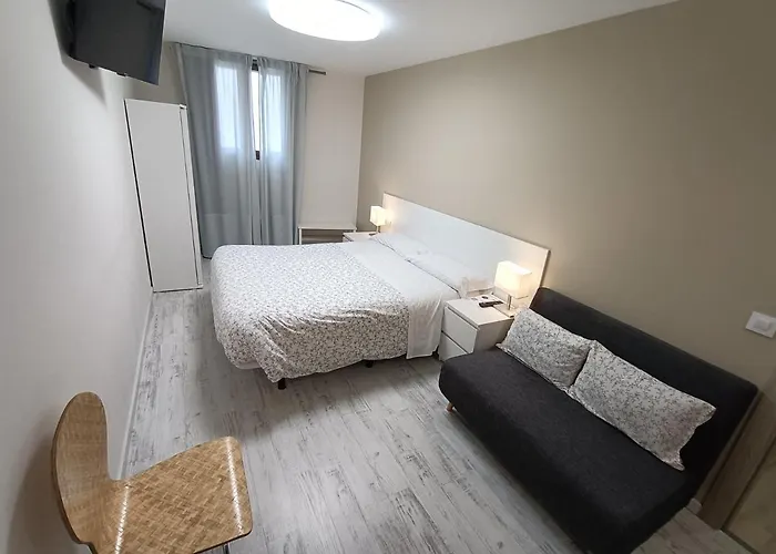 Hotell Rey Mundo Munébrega